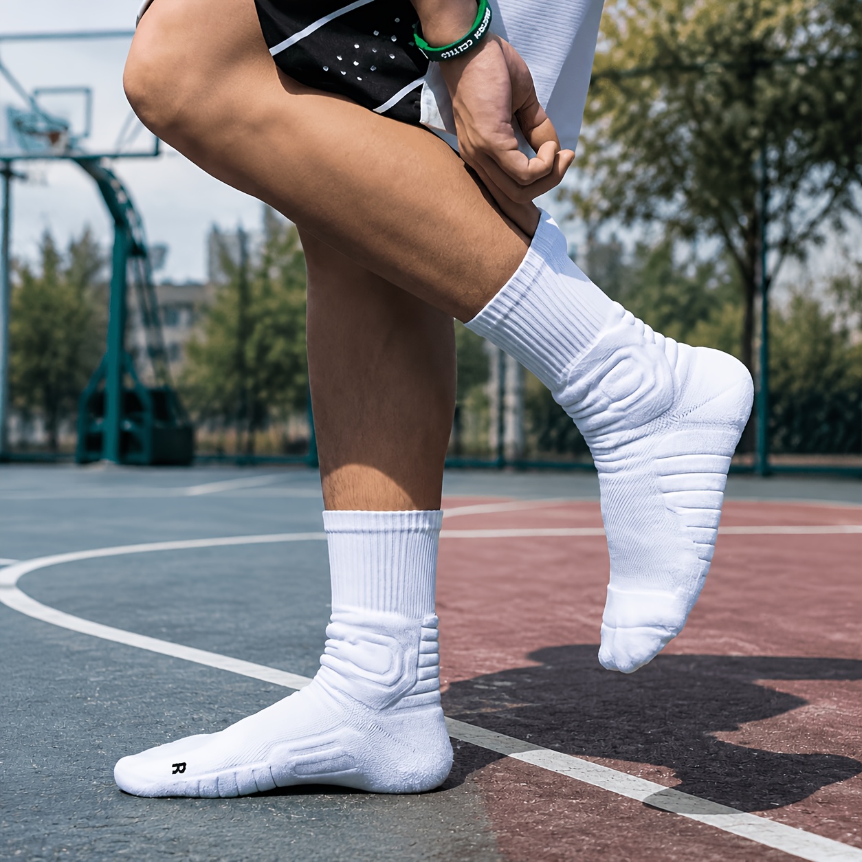3 Pairs Of Men's Thick, Durable, And Comfortable Mid-calf Basketball Socks Featuring The Letters R&l