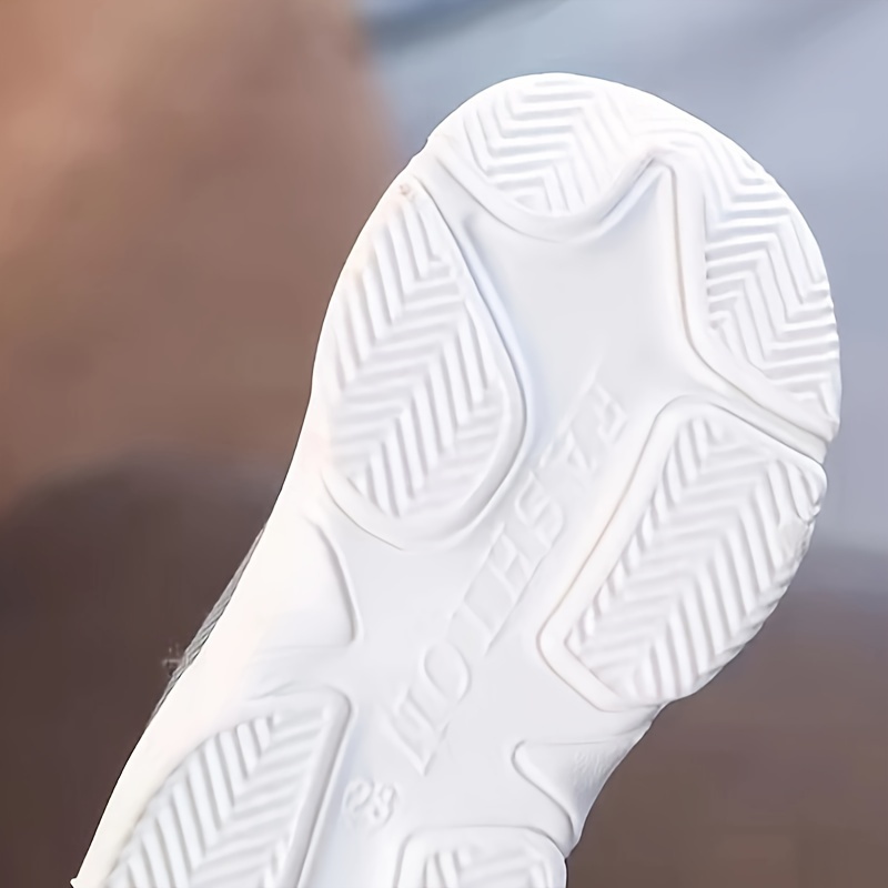 Fashionable Knit Shoes