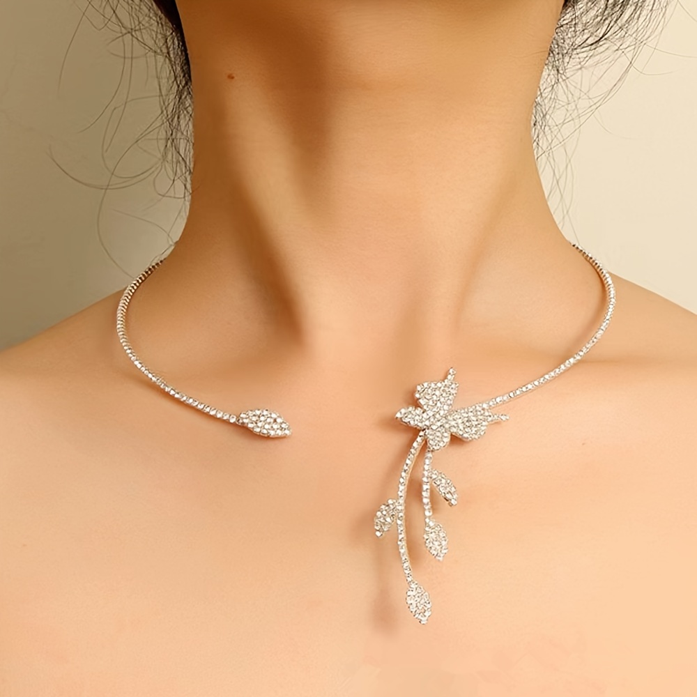 

Elegant Silvery-plated Butterfly Choker - Simple Yet Leaf Design, Casual Attire & Day Gift