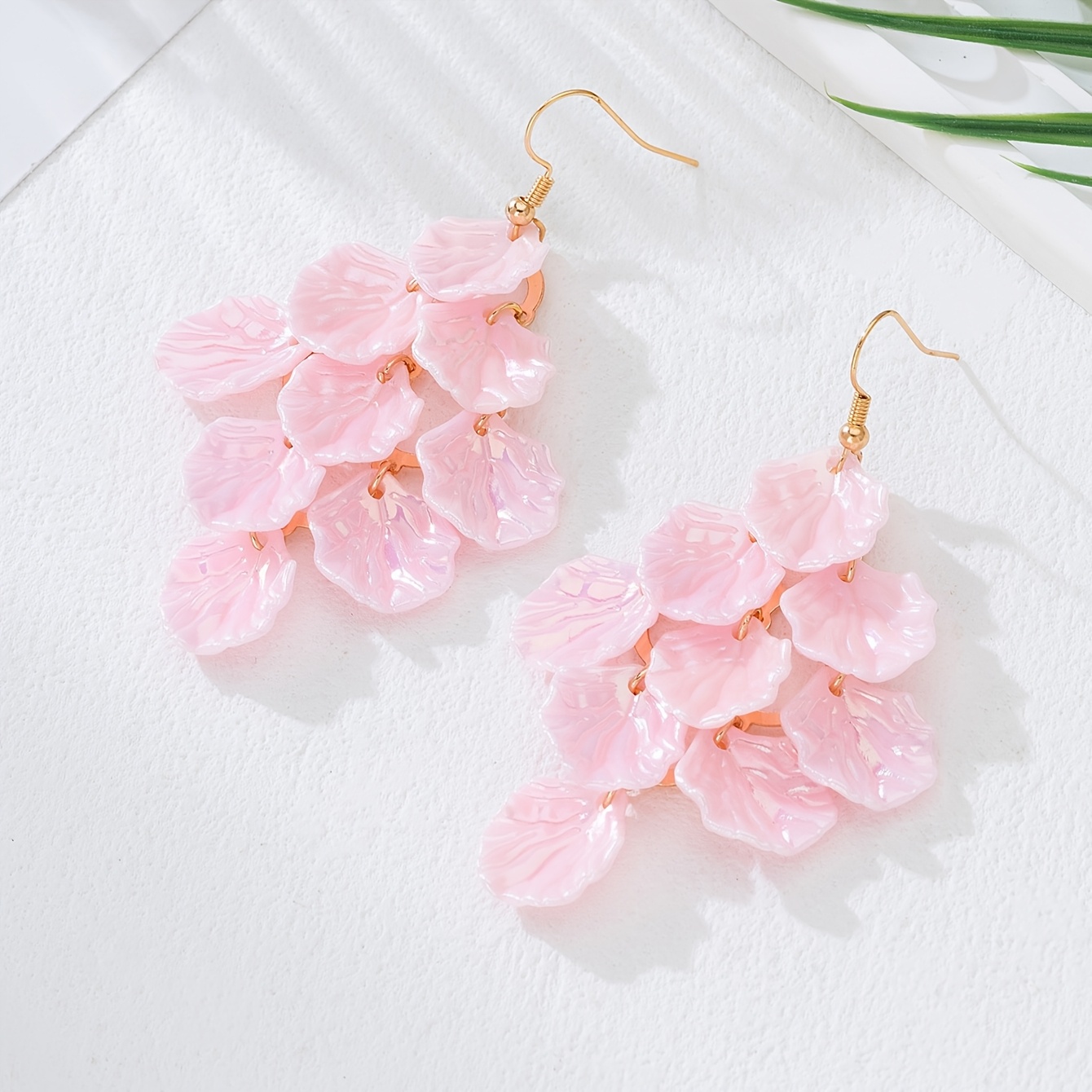E-shop Ein Paar Vintage Lange Bunte Blumen-Anhänger Ohrringe, Elegantes Niedliches Süßes Damenschmuck, Ideal für Partys, , Reisen