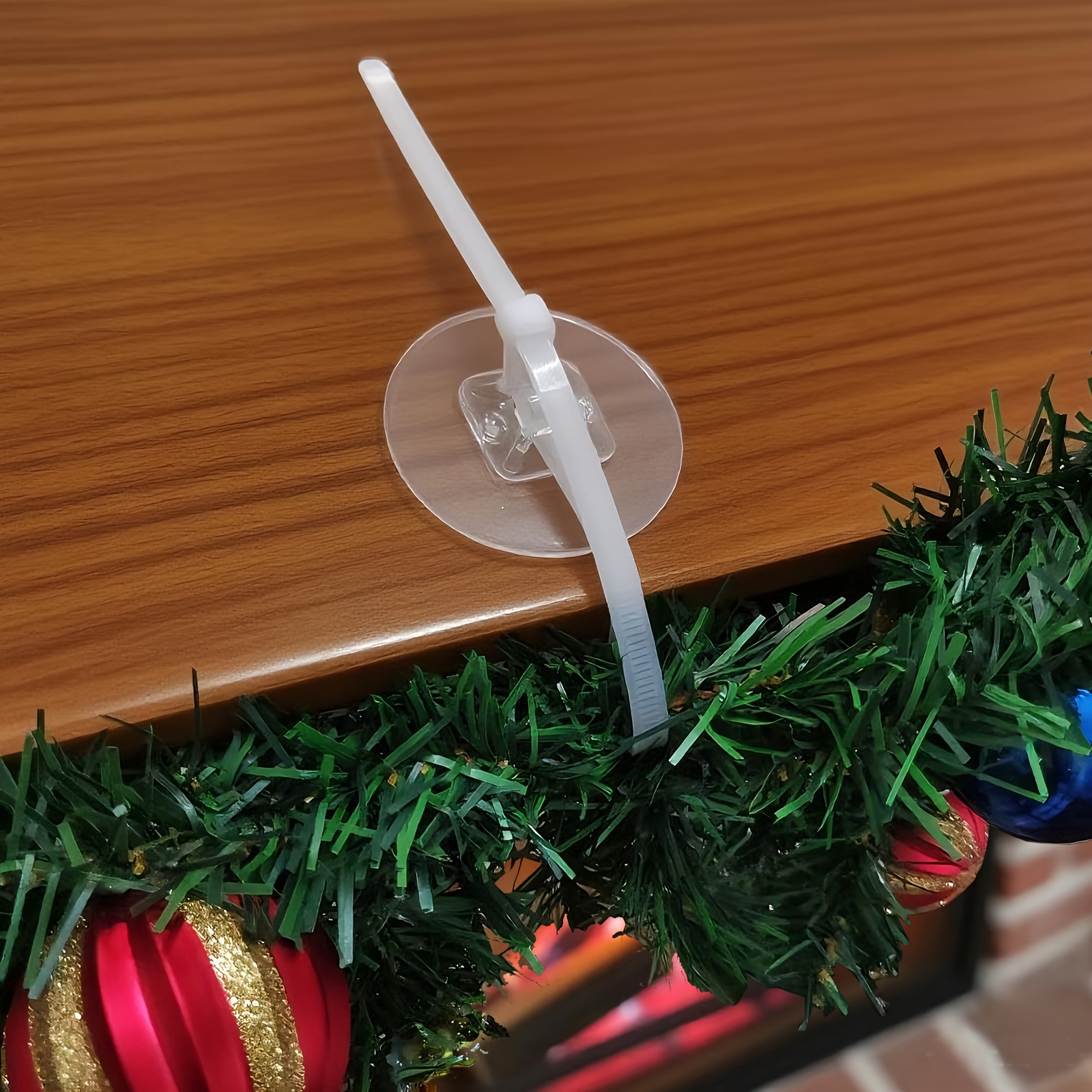 TEMU Crochet pour Couronne de Noël, Crochet Adhésif Transparent Réglable avec Sangles d'Attache pour Liserges Floraux