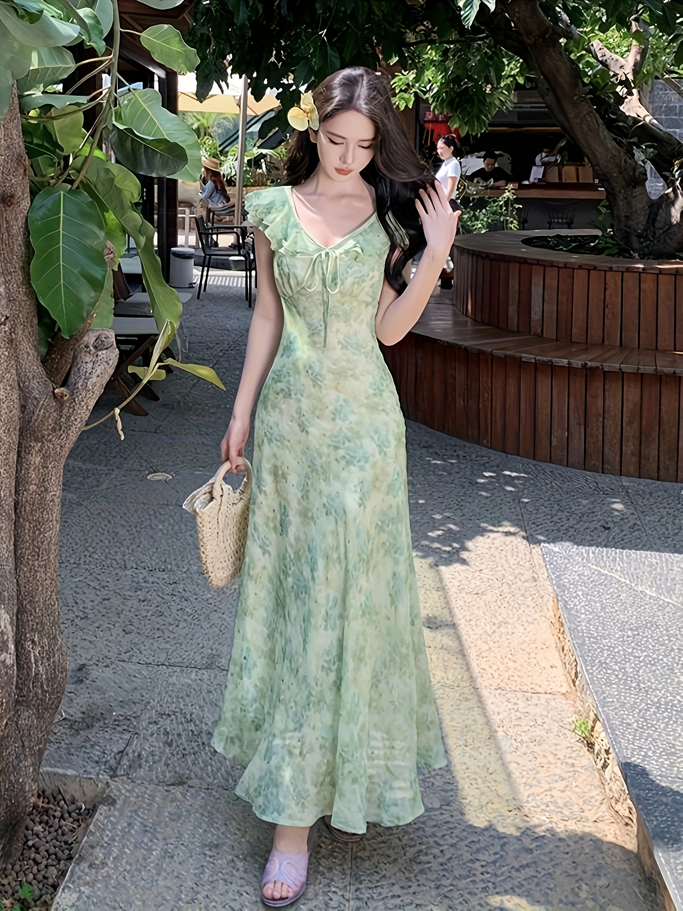 Green Floral Dress with Small Flying Sleeves for Seaside Vacation, Gentle *  Unique And Beautiful Waist-Length Beach Dress