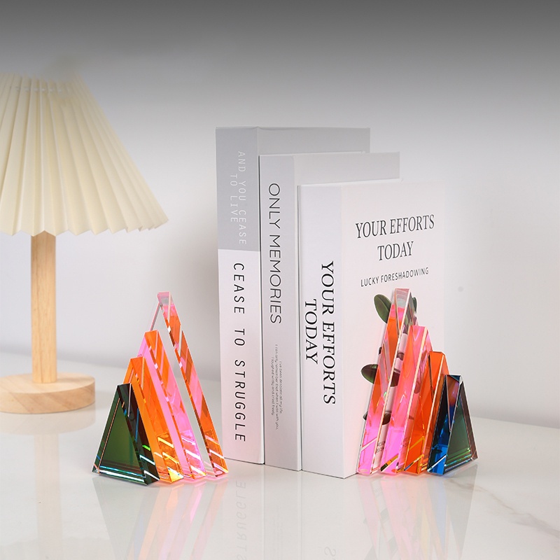 TEMU 1pc Triangular Bookend Made Of Acrylic Crystal, Heavy-duty And Sturdy, Designed To Prevent Slipping, Suitable For Home Office Decoration