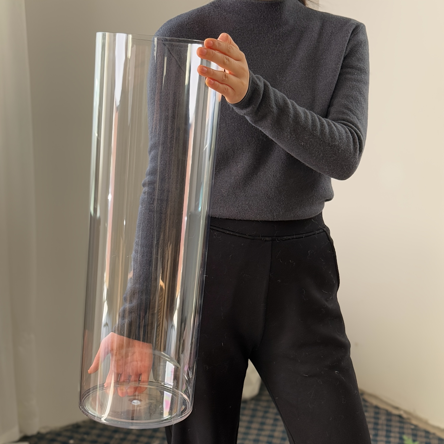 Image of A Enormous Transparent Acrylic Floor Vase, Measuring 23.6 Inches In Height And 7.87 Inches In Diameter, Serves As A Stylish Floor Decoration. Its Tall Cylindrical Design Adds A To Modern Home Decor