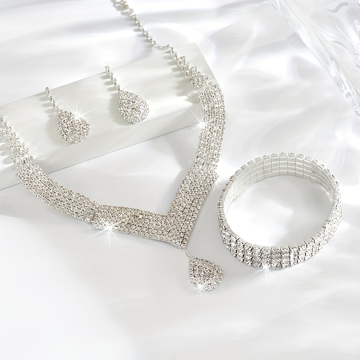 TEMU 4pcs Vintage Elegant And Beautiful Bracelet Necklace Earrings Bridal Jewelry Set Banquet Accessories For Party, Banquet, Wedding, Gift , Best Jewelry Accessories For Wife, Daughter,