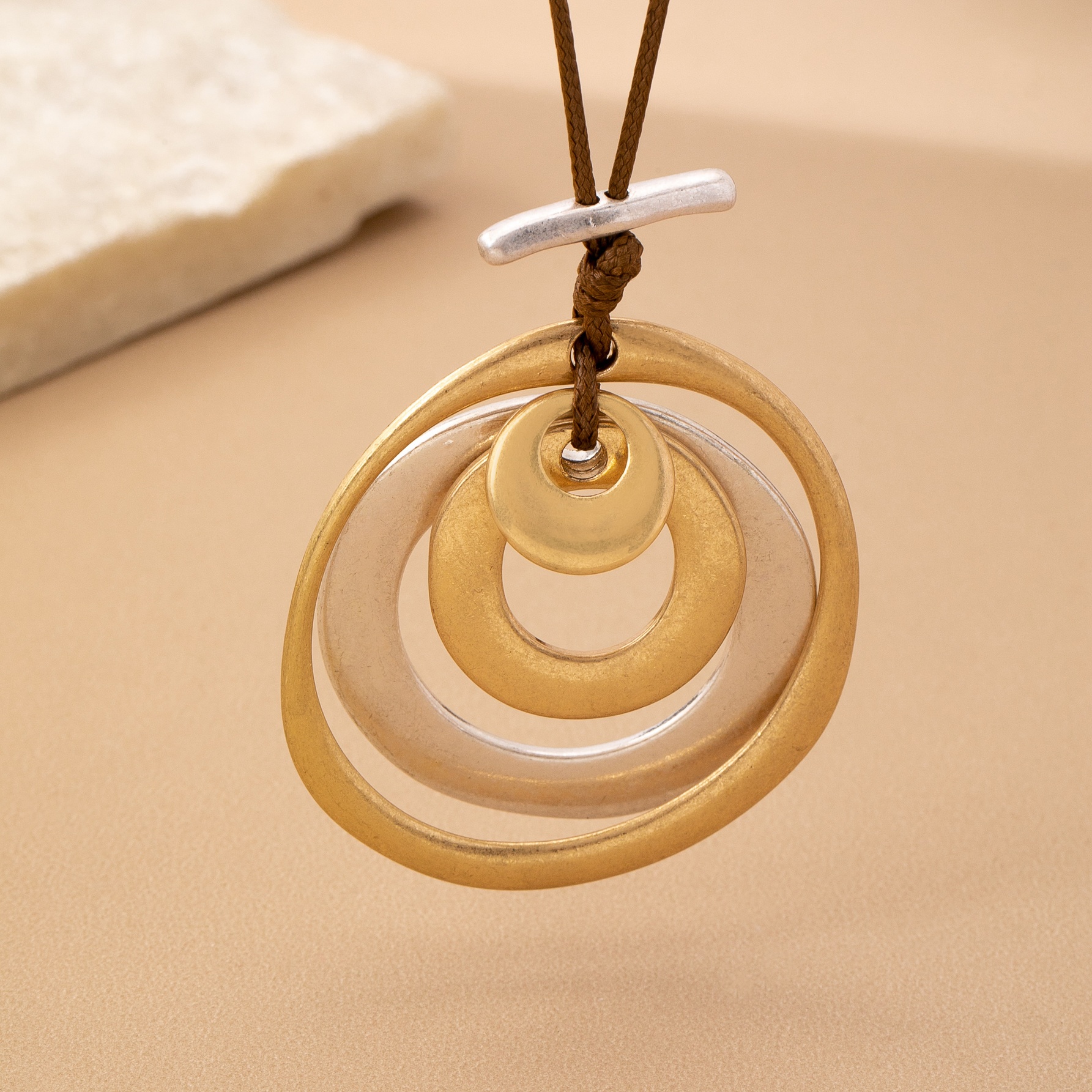 Women's Bohemian Two-Tone Irregular Hollow Pendant Necklace
