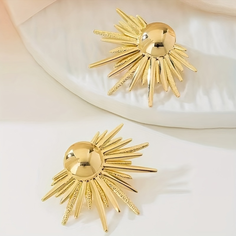 Women's Golden Sunlight Rays Stud Earrings, Radiating Lines