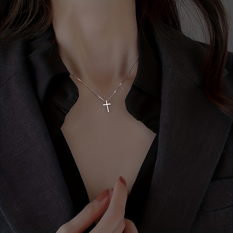 Minimalist Cross Pendant Necklace