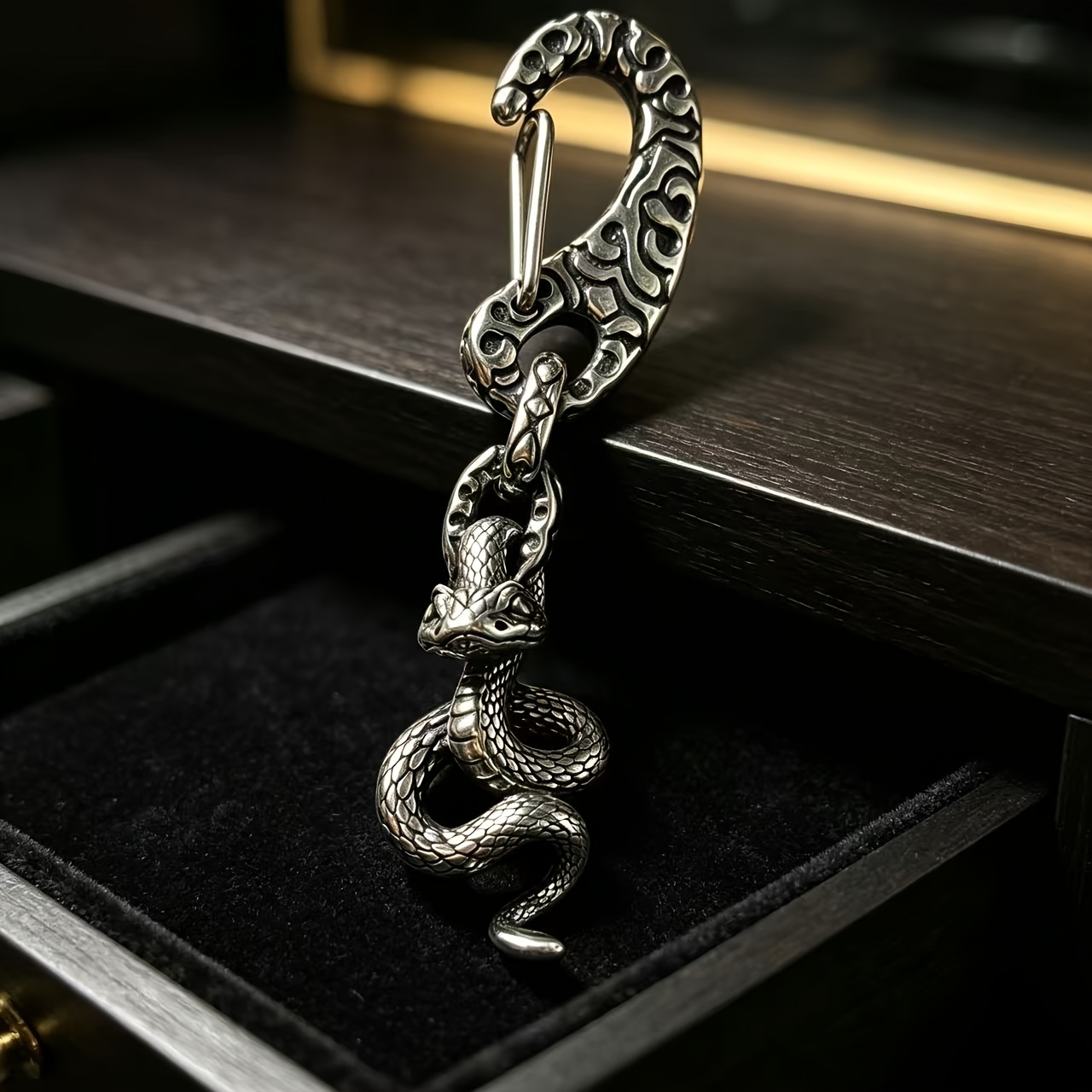 Retro Carved Stainless Steel Serpent Key Chain Pendant