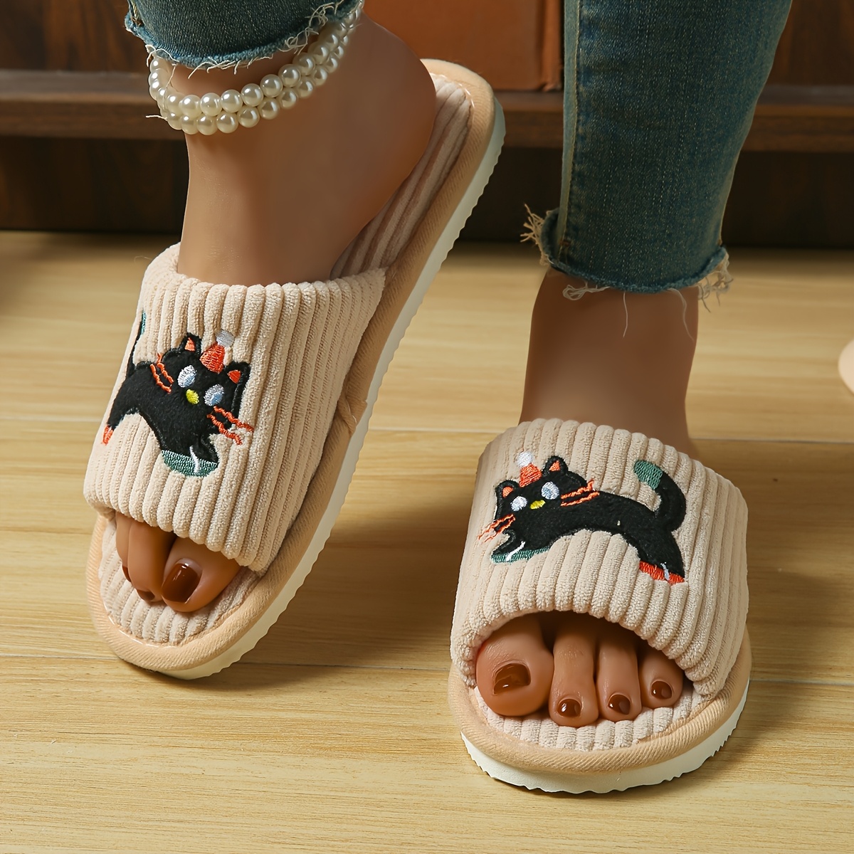 Women's Simple and Cute Lively Striped Home Slip-On Slippers with Cat Design, Comfortable for Both Men and Women
