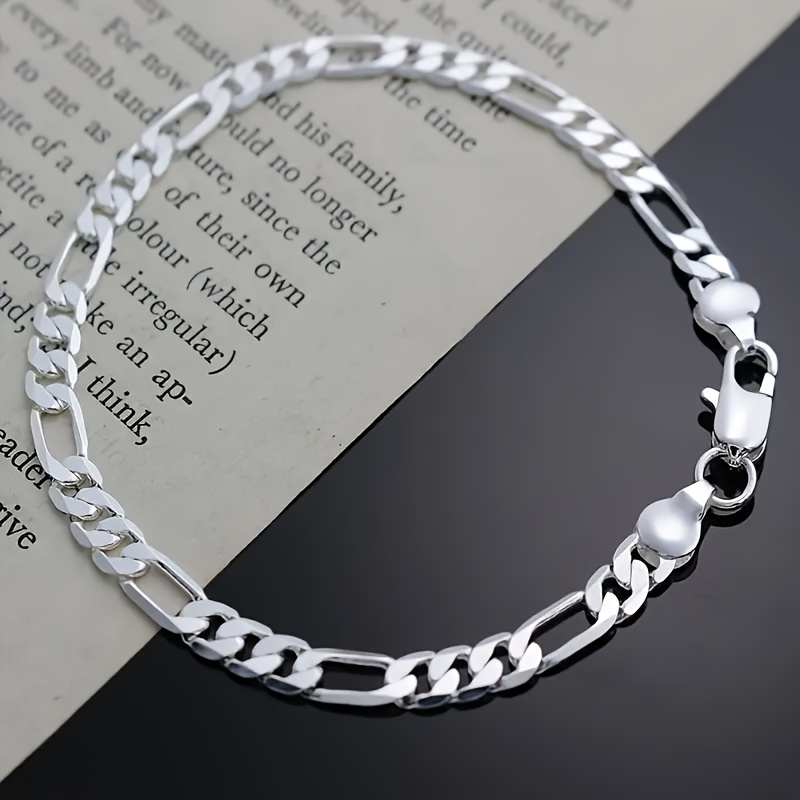 Image of Light Luxury Fashionable Unisex Stainless Steel Casual Party Versatile Bracelet For Valentine's Day, Mother's Day And Father's Day Gifts, Suitable For Women