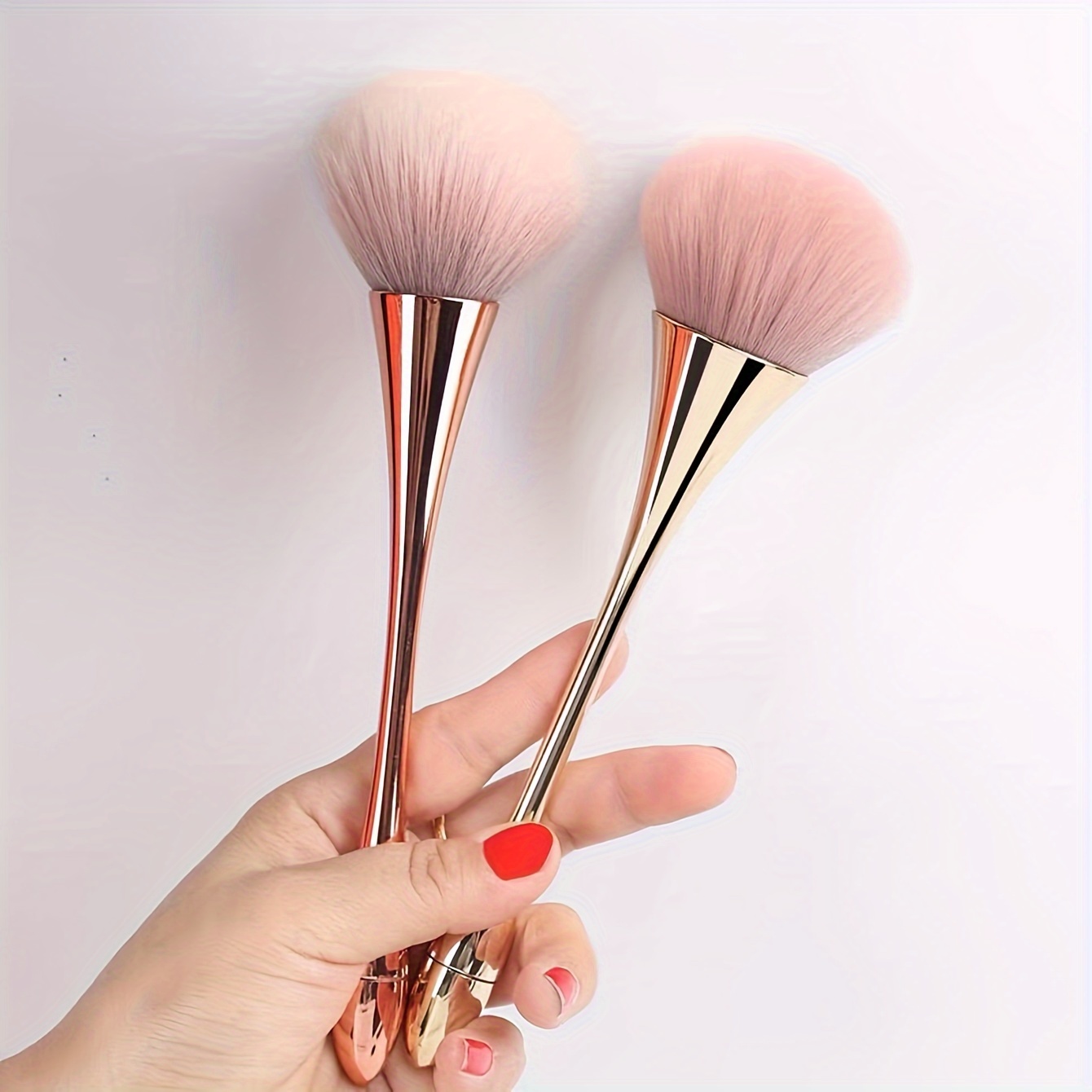 

1pc Powder Brush, Fluffy Face Cosmetic Brush, Beauty Makeup Tool For Blending Loose Powder