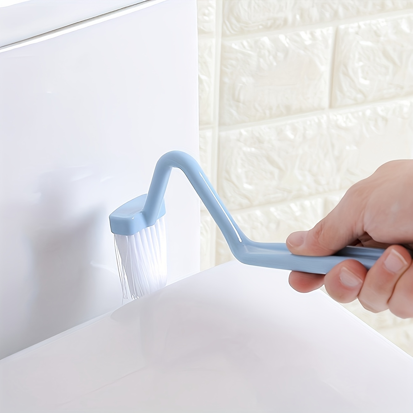 Blue V-Shaped Toilet Brush: Innovative S-Shaped Curved Design for Efficient Cleaning of The Toilet Bowl.