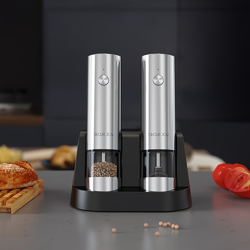 

Electric Salt And Pepper Grinder Set Stainless Steel Spice Grinder Automatic Pepper Mills With Easy-to-carry Dual Charging Station, White Led Light, And Adjustable Coarseness, Silver