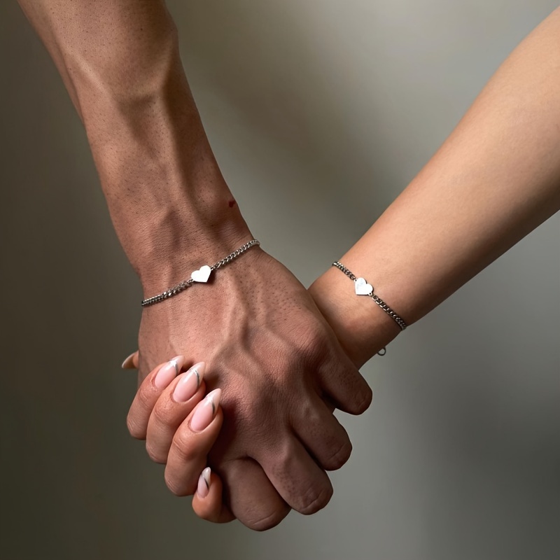 

2 bracelets d' minimalistes japonais et coréens, bandes en acier inoxydable, tendance et polyvalents, à au pour les couples, cadeau de Saint-Valentin pour amoureuse.