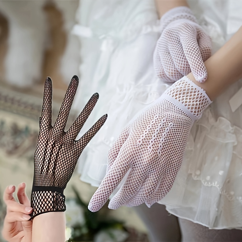 Fancy Fishnet Gloves – Trivium