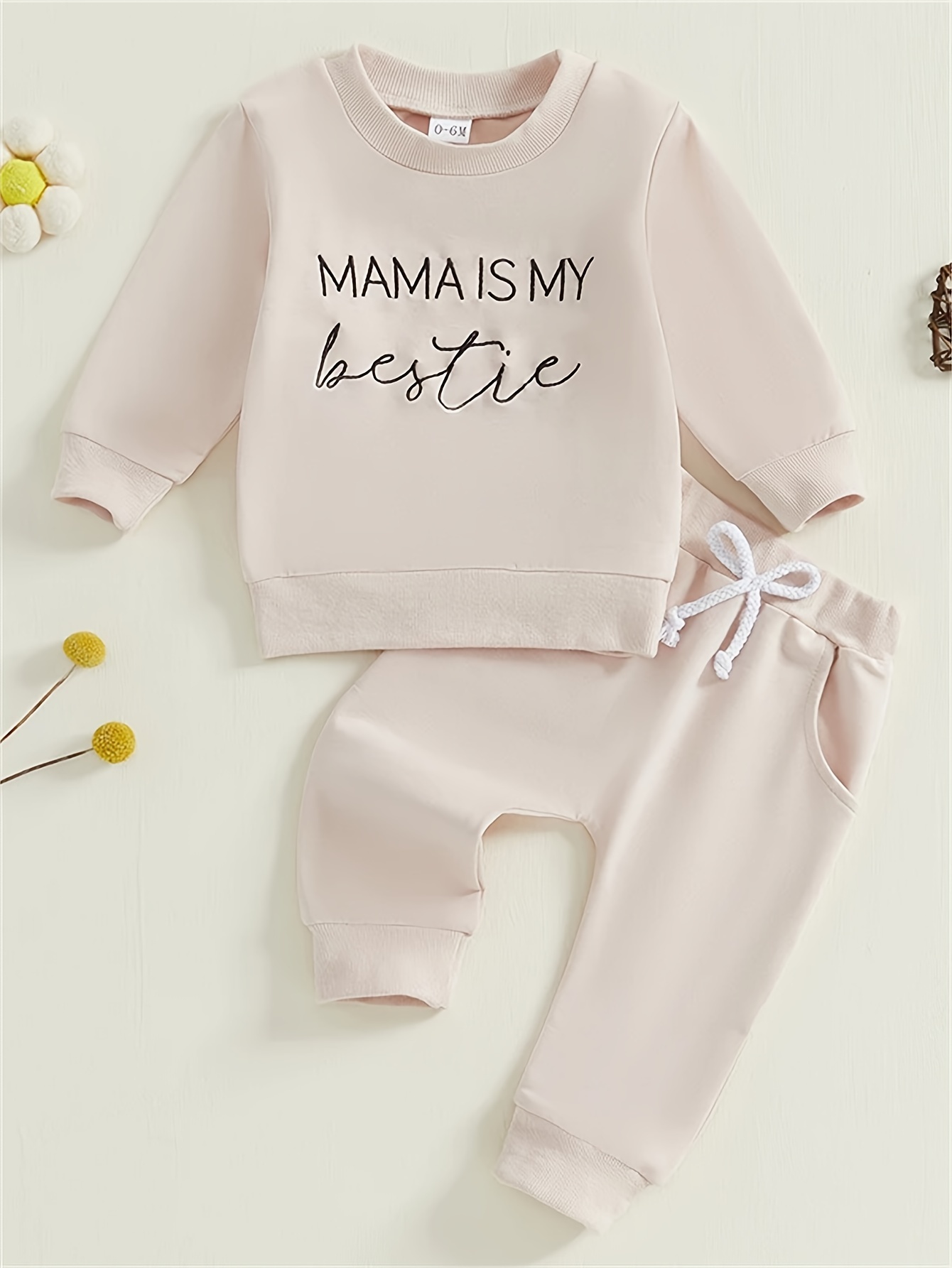 Set van een sweatshirt met lange mouwen en stretchbroek