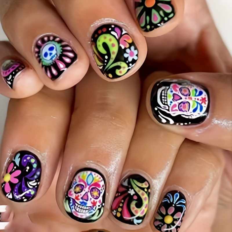Image of 24pcs Halloween Candy. Pressed Nails, Featuring Designs Of Flowers And . Glossy Short Style Fake Nails Set. Detachable. Nail Art. Suitable For Ladies And. Reusable