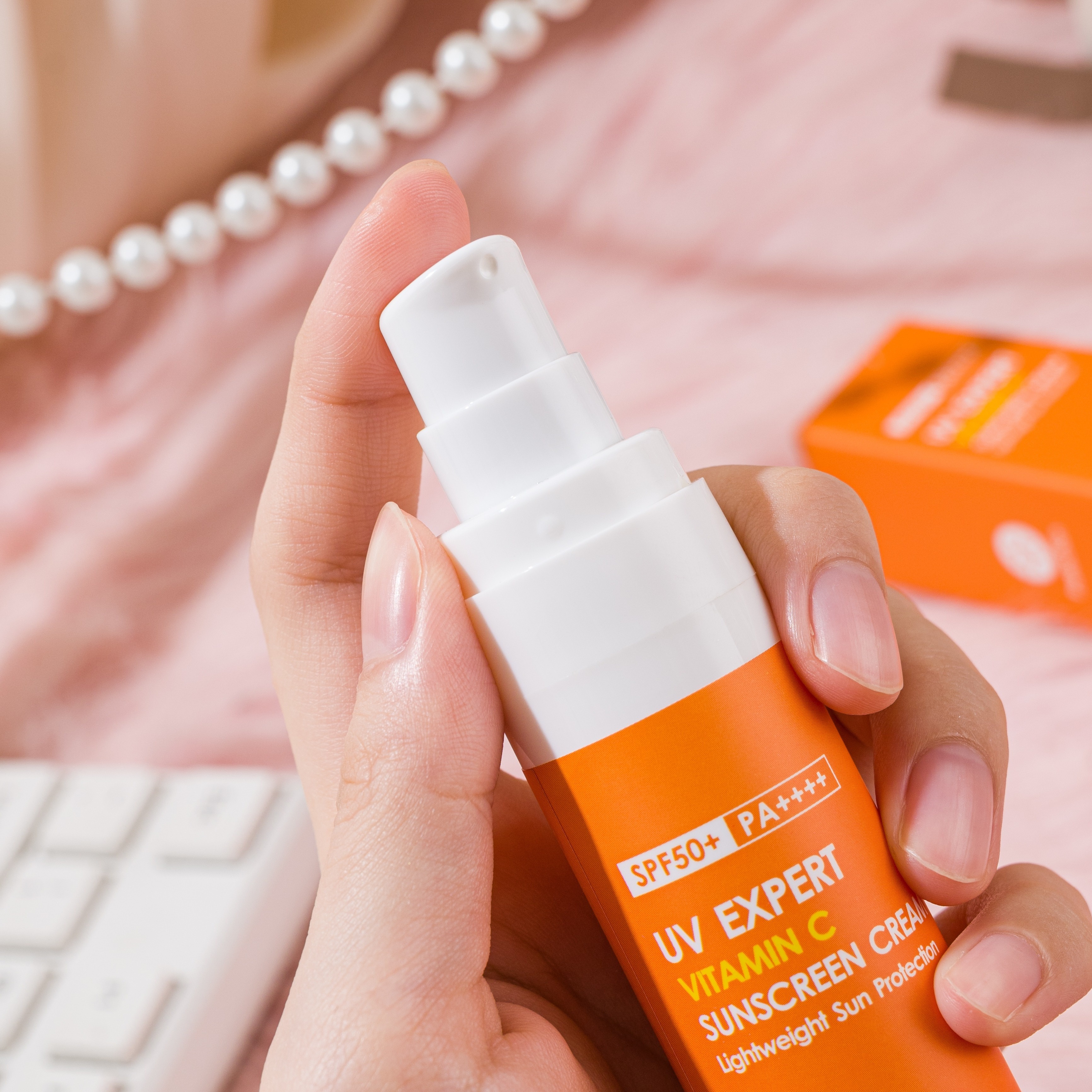 vitamin c sunscreen cream spf 50 alcohol free moisturizing sun protection for all skin types non greasy sweat water resistant ideal for outdoor activities with glycerin 50ml details 6