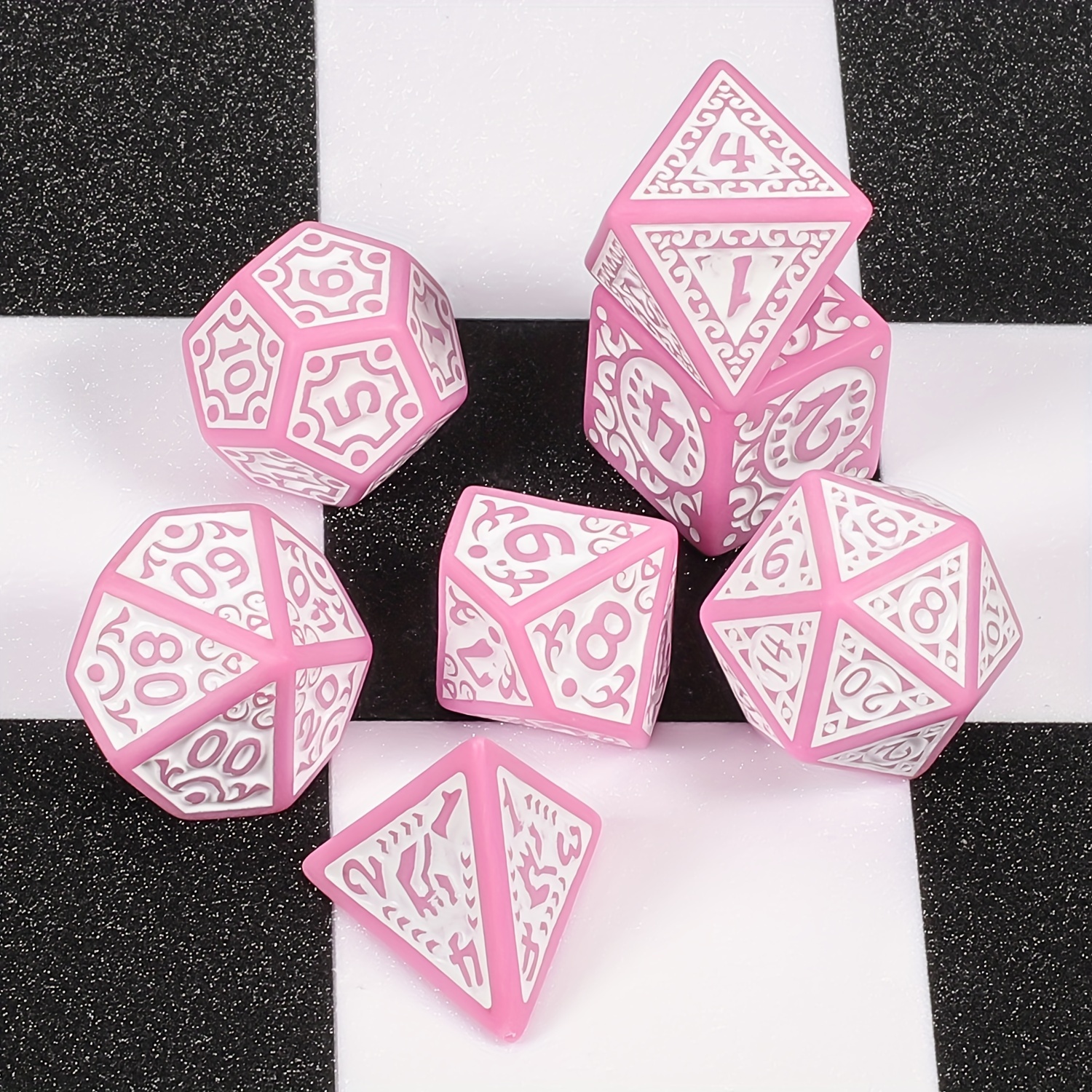 Ultra PRO Bolsa De Dados De Felpa D20 Rosa – Capacidad Para 50 Dados, Con Mosquetón, Ideal Para Juegos De Rol Como D&D