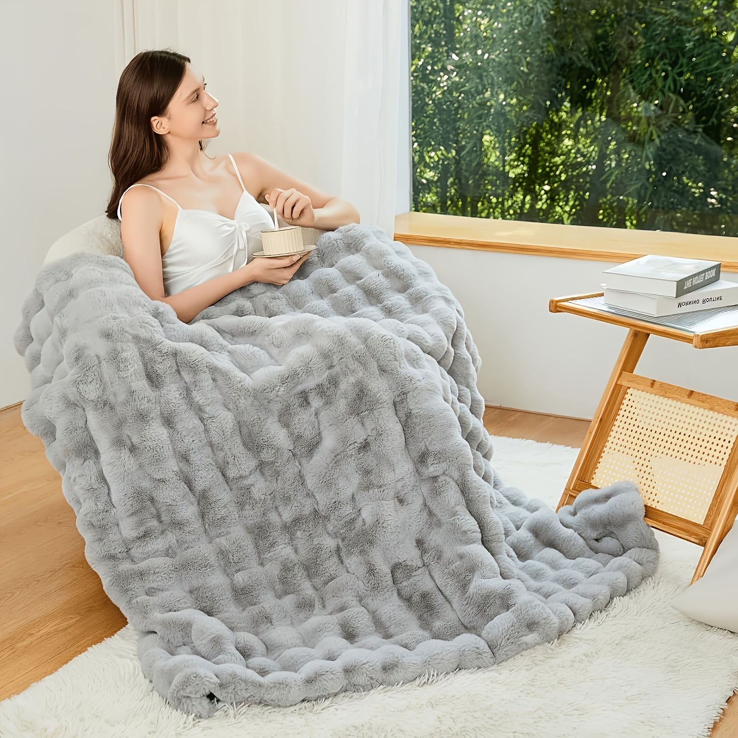 Luxury Soft Fluffy Faux Rabbit Fur Blanket, Cozy Plush Throw