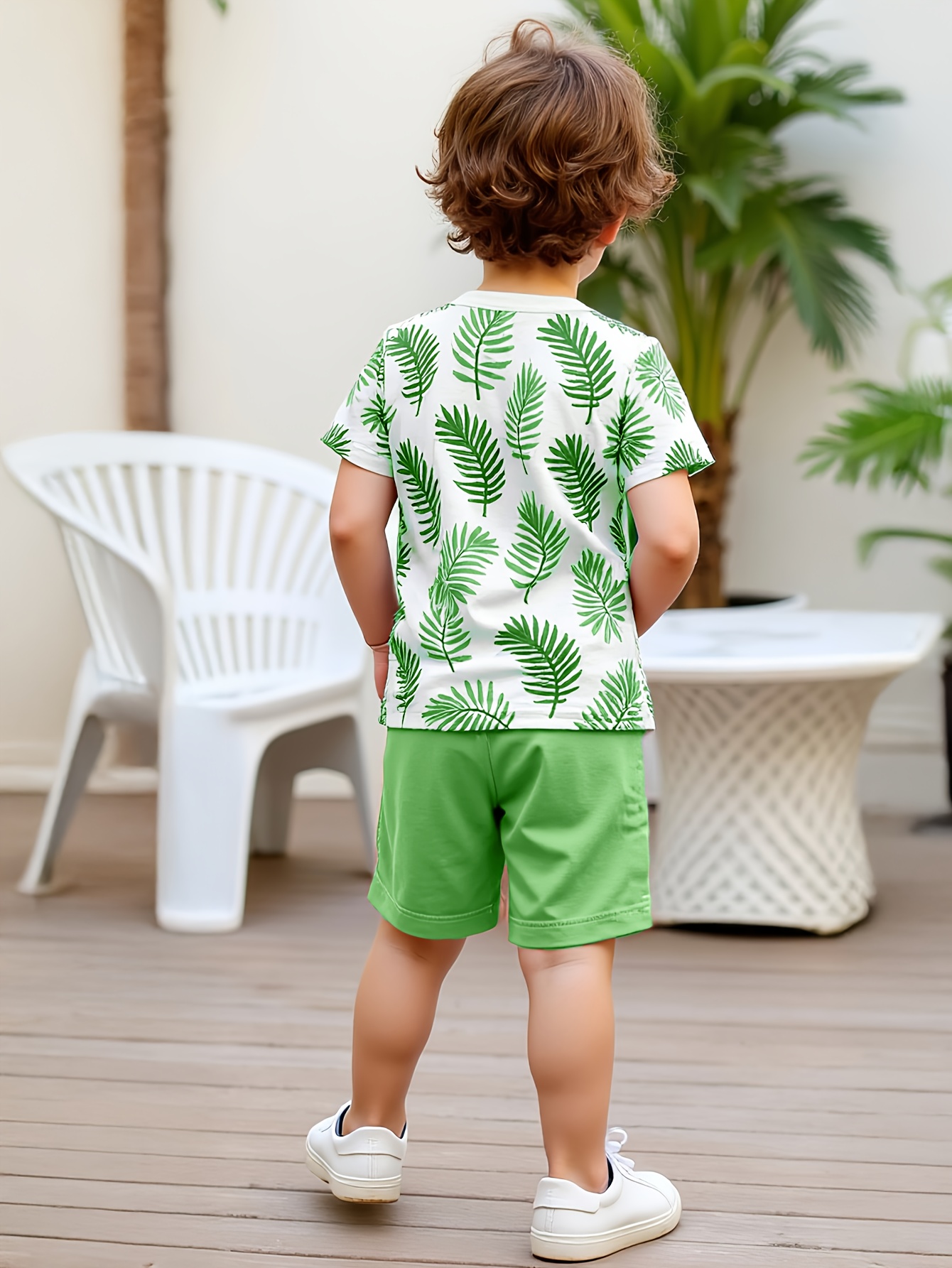 2pcs set of boys' clothing, summer short-sleeved round-neck T-shirt with leaf print and boy's fashionable shorts for summer outings, Perfect for Outdoor