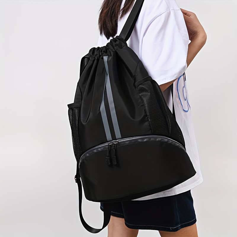 

Sac à dos nylon décontracté SEEARTU pour femmes avec design rayé, fermeture à cordon, sangle ajustable, thème sportif, lavable à - Noir