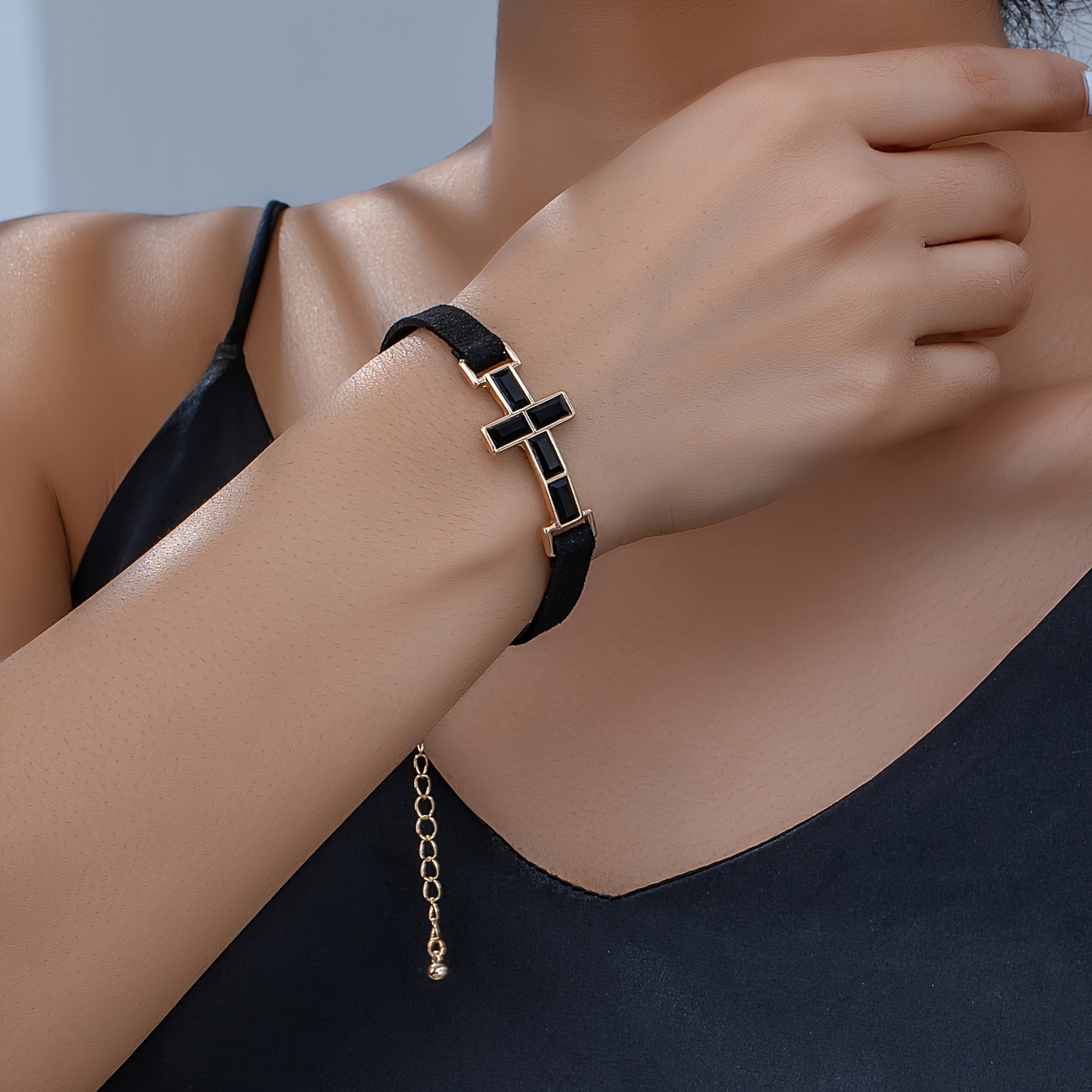 

Plated Minimalist Cross Bracelet Black Color Hand Jewelry For Women