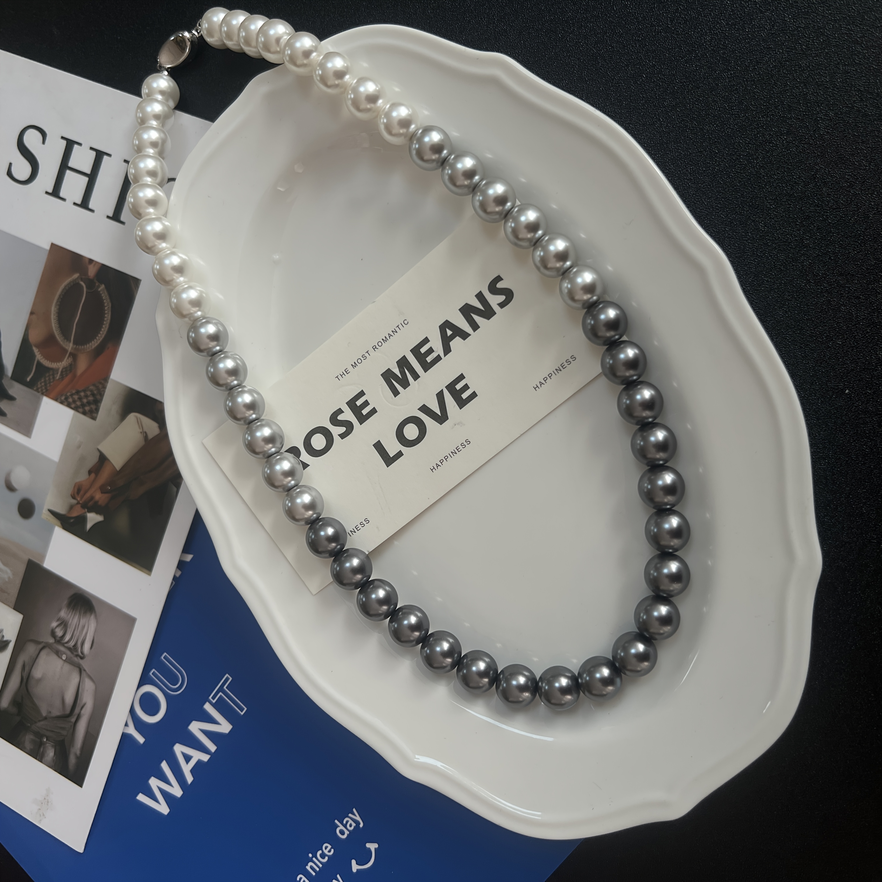 1pc Gradient Gray Black Glass Necklace Women' Luxury Niche High-end Sense Neck Chain Sweater Chain Gift