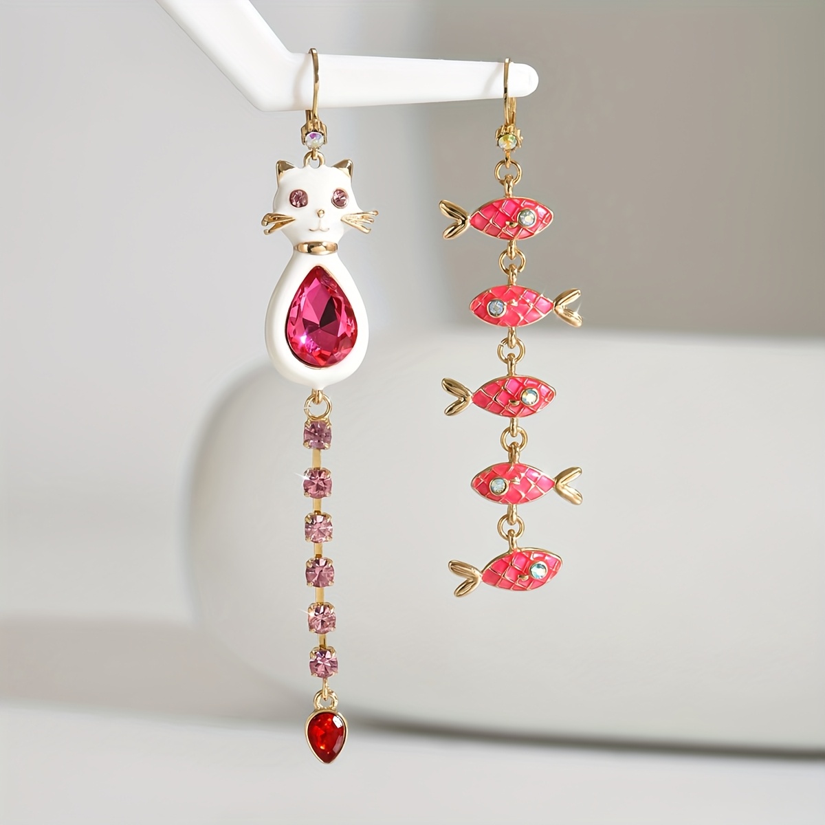 Image of 1 Pair Of -drop Koi Cat Ab-style Personality Earrings, Suitable For Daily Wear, Parties, And Holidays