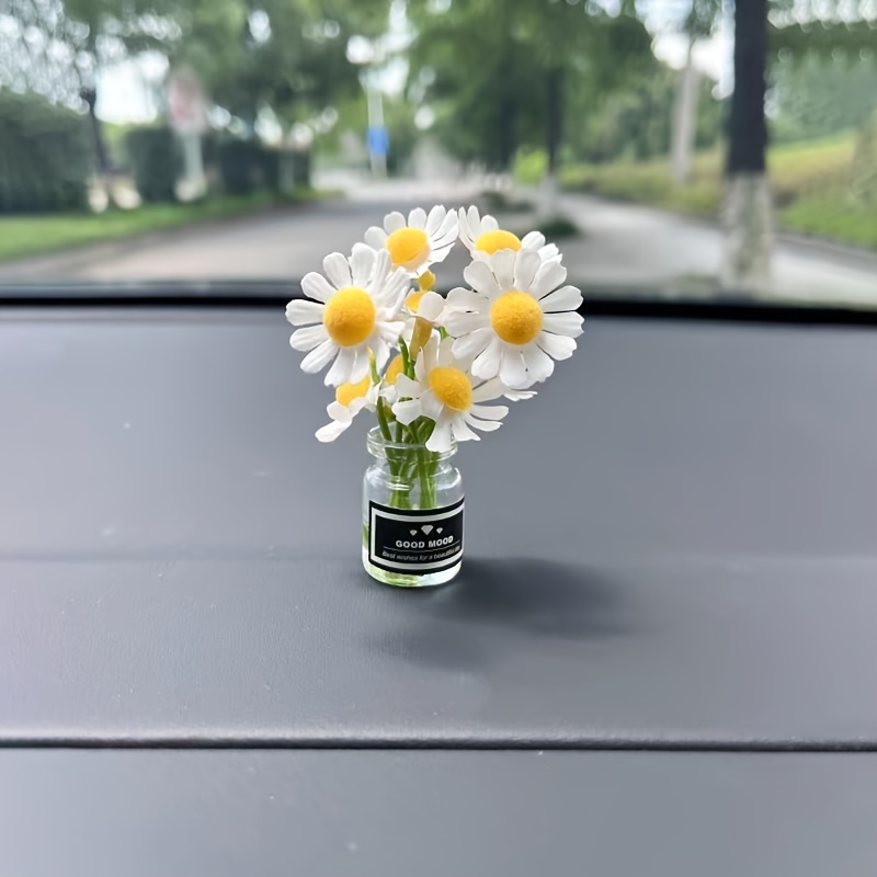 

Charming Mini Daisy Center Console Car Dashboard & Window Decor - Adorable Glass Auto Accessories For Women's Vehicles