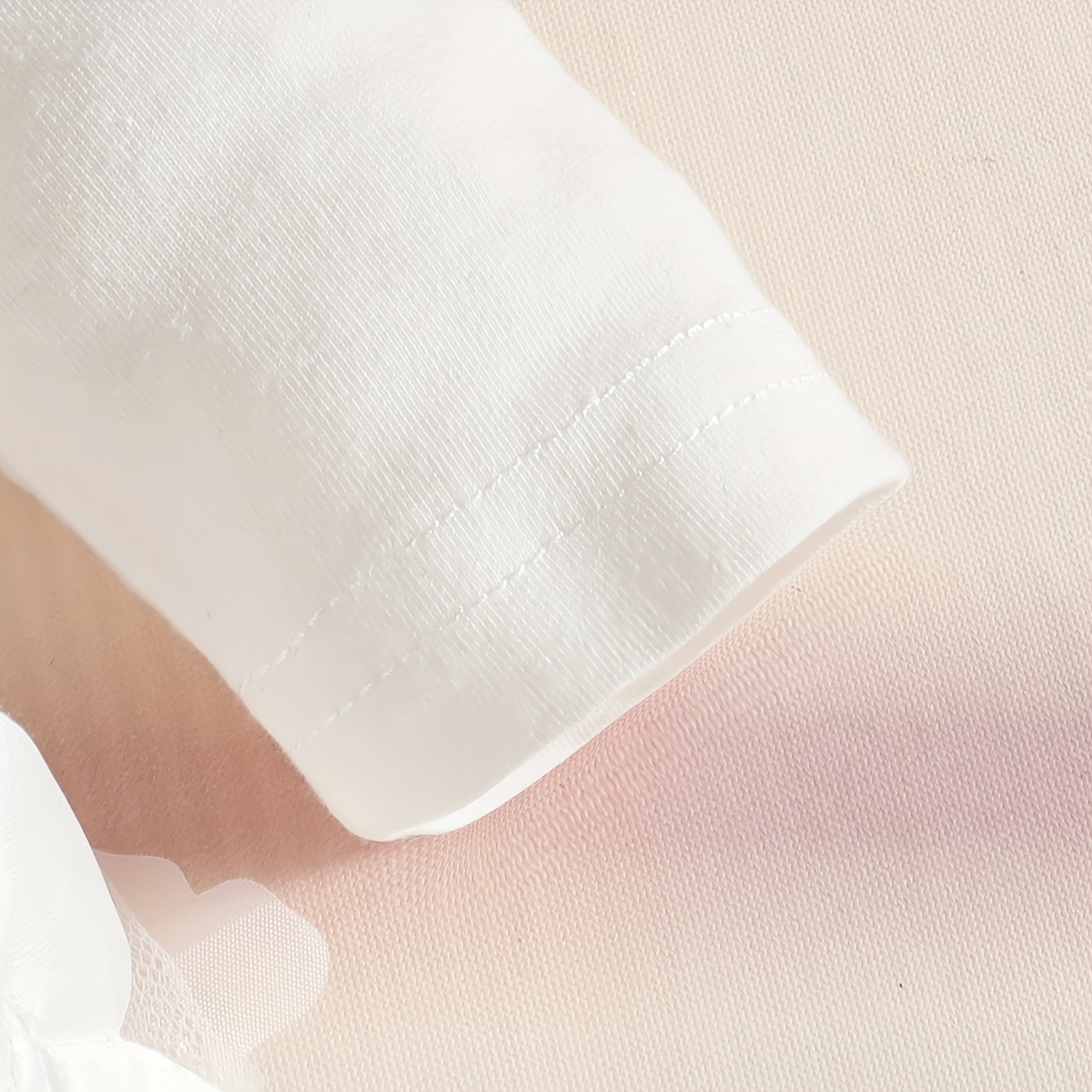 This Is a White Long-Sleeve Baptism Dress for Newborn Girls, Featuring Appliqué Designs And Crafted with Butterfly Mesh. It Is Suitable for Weddings, Parties, And Gatherings in Spring And Autumn, As Well As for Everyday Wear. A Perfect Baptism Gown