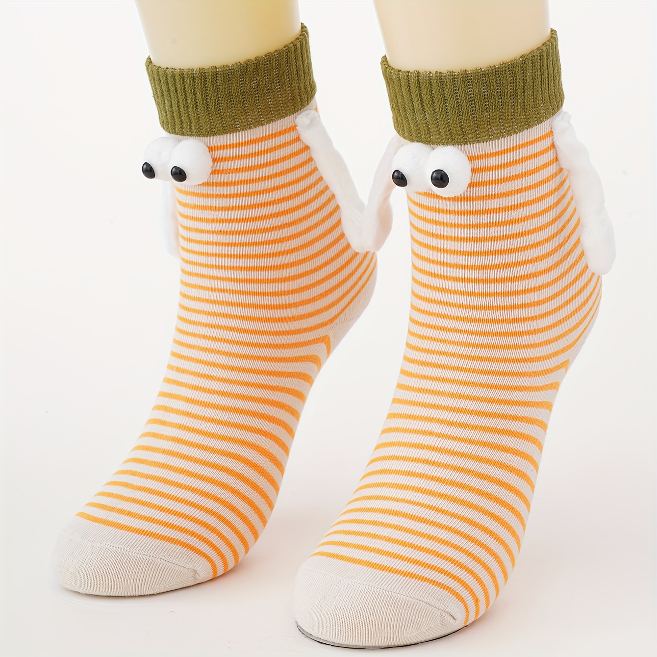 TEMU 1 Pair Magnetic Fun Couple Socks Holding Hands Socks Armband With Magnet Suitable For Gift Adult Women Christmas Valentine's Day