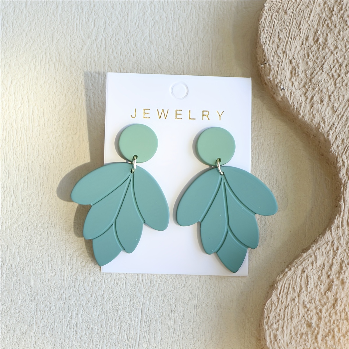 Image of 1 Pair Of Women' Green Clay Texture Leaf-shaped Acrylic Temperament Fashion Elegant Earrings
