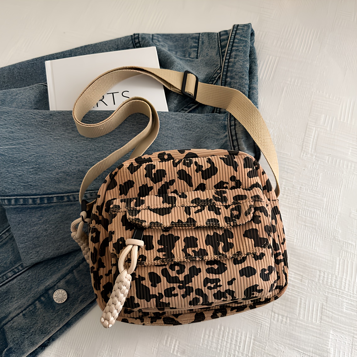 E-shop Modische minimalistische Crossbody-Tasche im koreanischen Stil, trendige kleine quadratische Umhängetasche für den , Freizeit-Schultertasche für