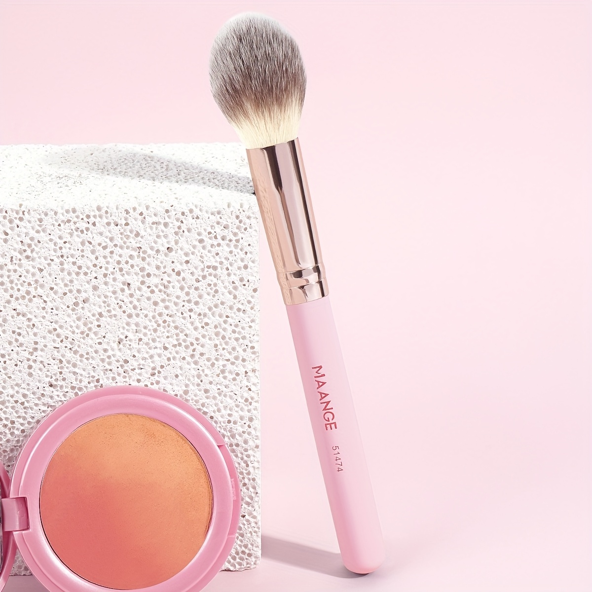 MAANGE Soft Fluffy Powder Blush Brush