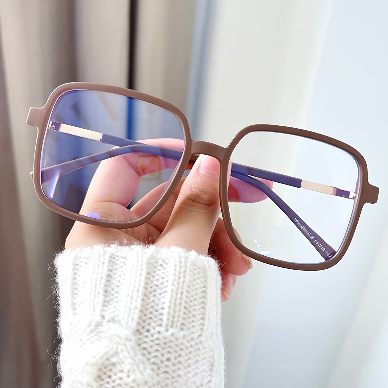 Trendy Women's Matte Square Frame Glasses - Slimming Effect, Large With Translucent Metal Hinges, Stylish And Lightweight For Everyday Use