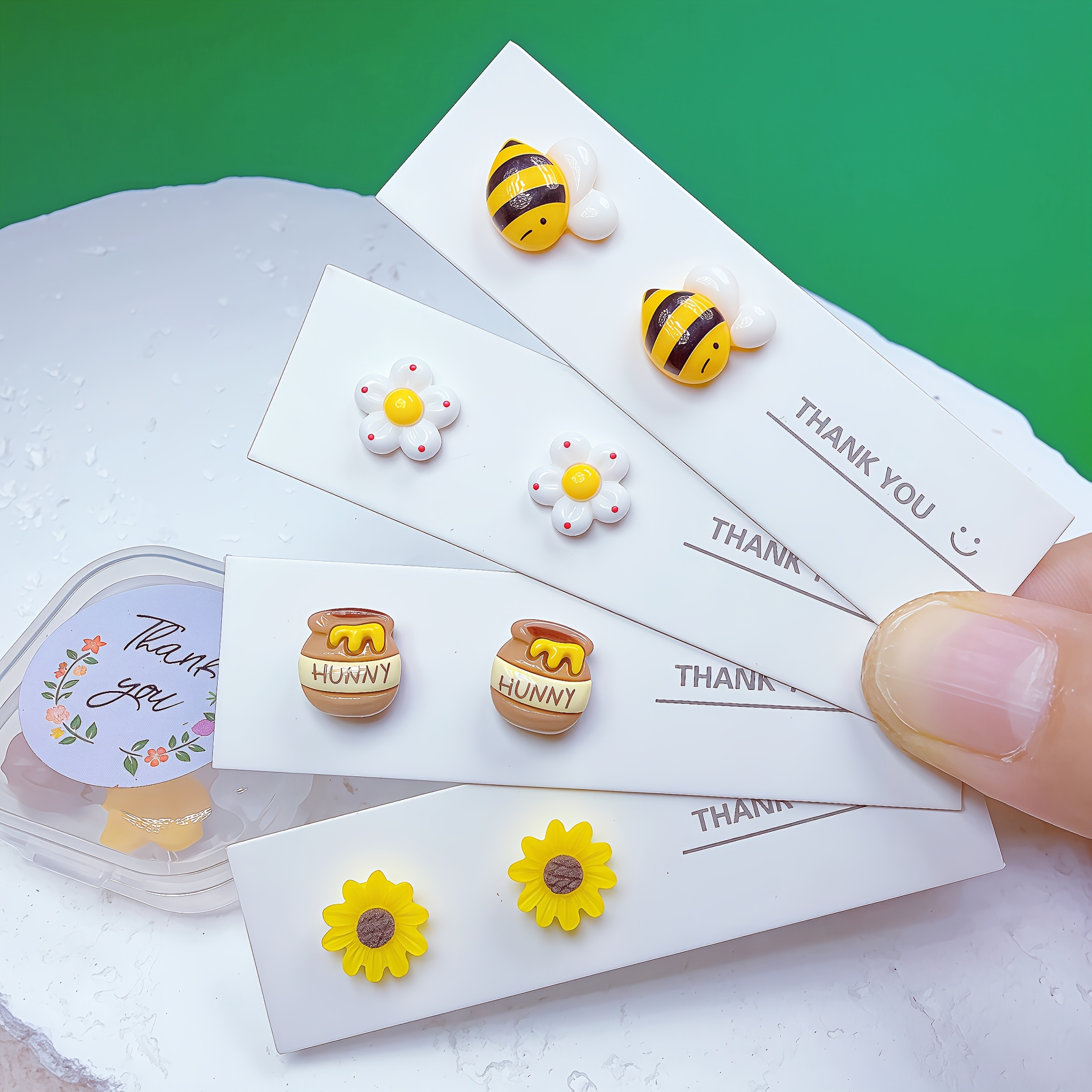 TEMU 8pcs Autumn Winter New Cute Resin Stud Earrings With Mini Storage Box, Resin Ear , Lightweight And , Hypoallergenic Ear Piercing Earrings For