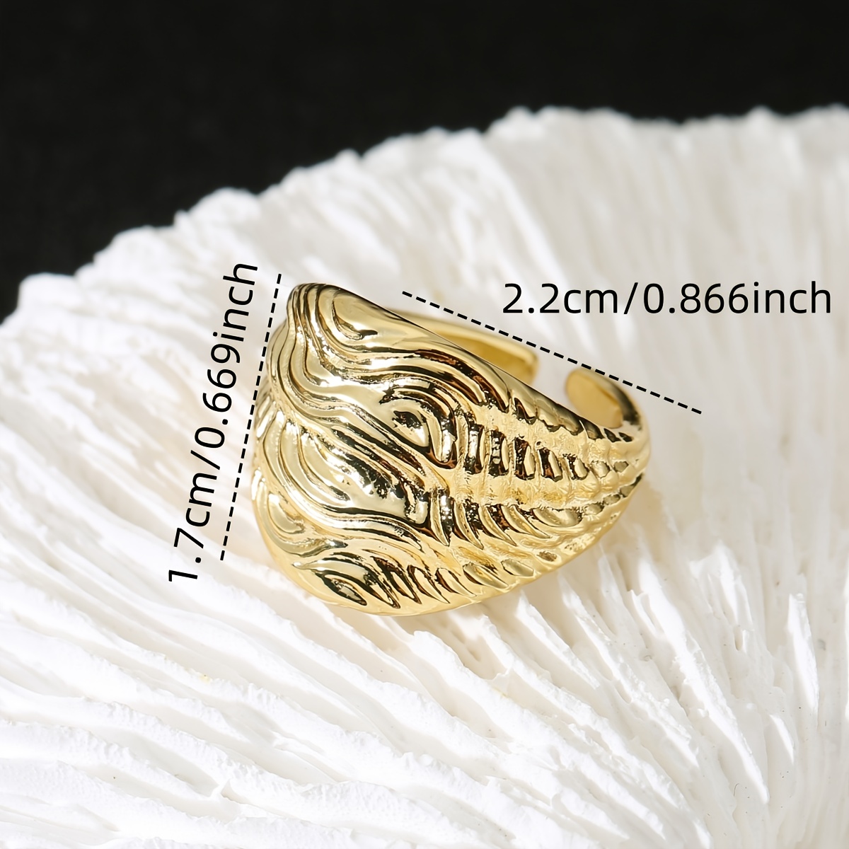 Unisex Adjustable Open Ring with Streamlined Pattern