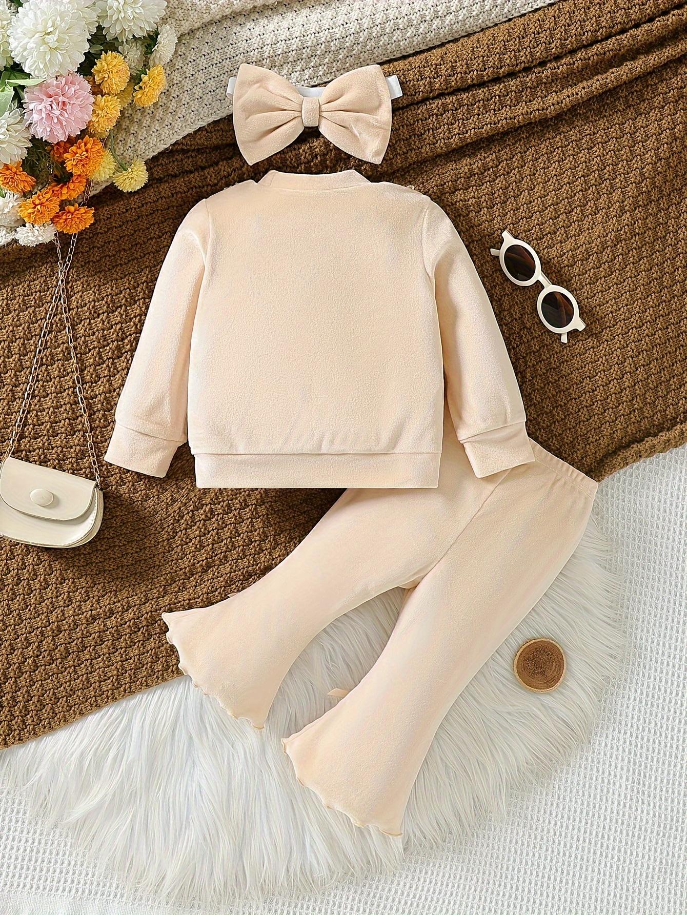 Cute Baby Girl Outfit with a Bow And Split Pants, for Outdoor