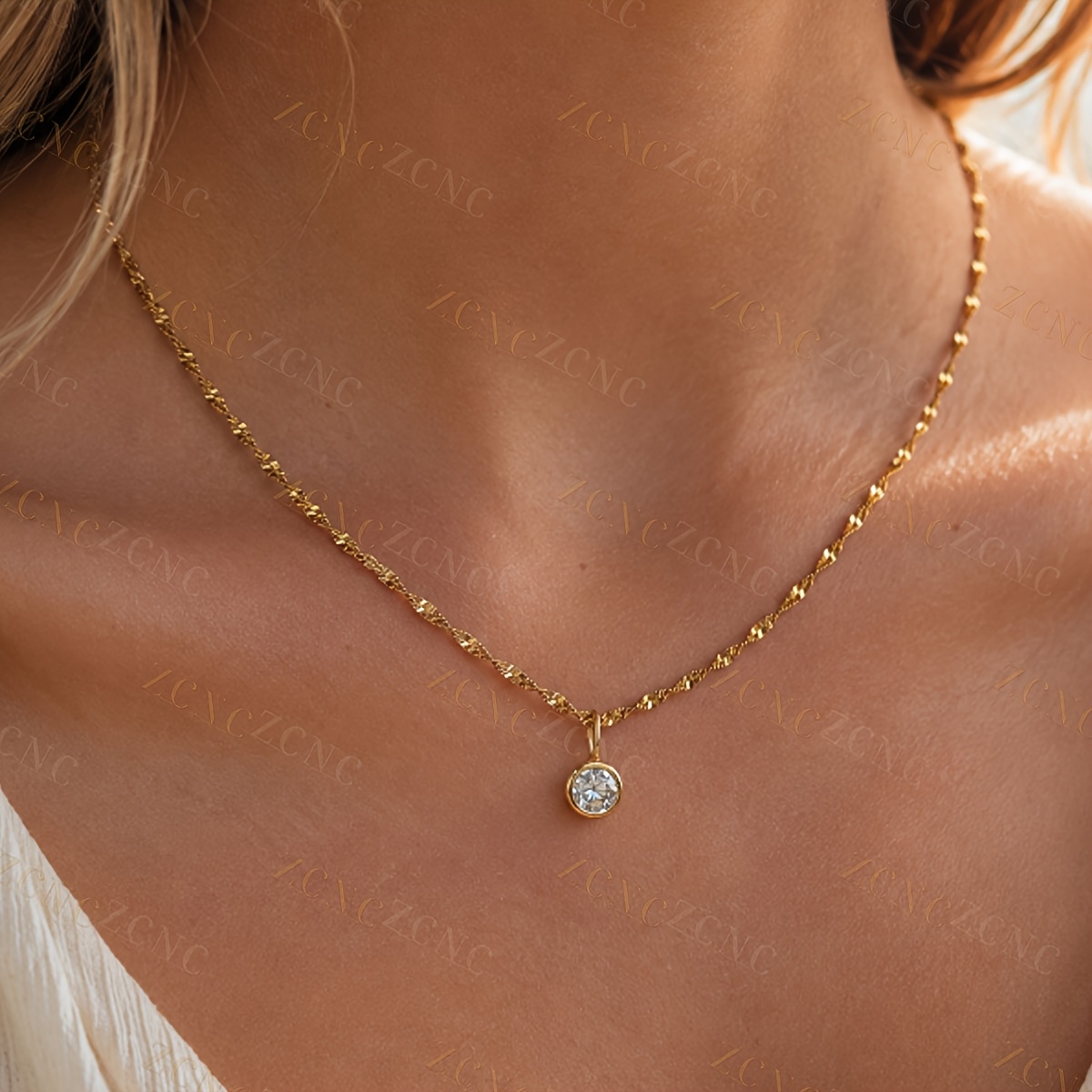 TEMU Znice 1pc Chaîne Clavicule Niche Plaqué Or 18K, Collier Brillant en Acier Inoxydable, Étanche Anti-Décoloration Hypoallergénique, Convient pour
