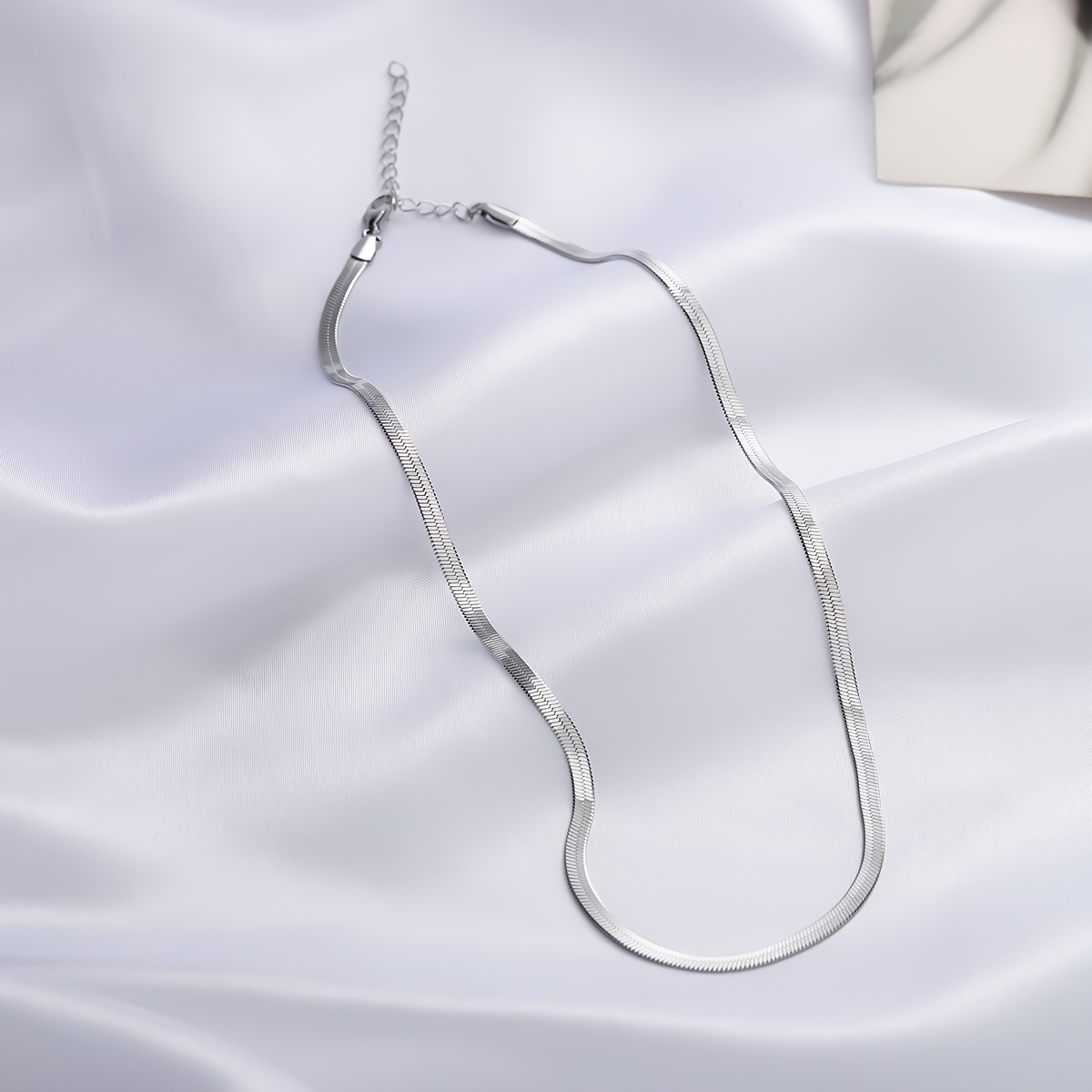 TEMU Un collana a catena da donna, elegante e minimalista, che e attira l'attenzione, perfetta per feste, , festival musicali, appuntamenti, regali