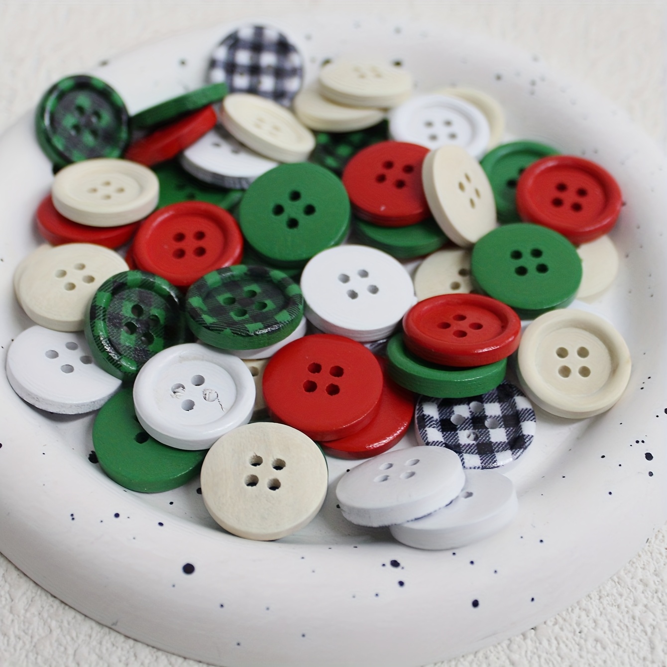 TEMU 50pcs/pack 20mm Christmas Series Mixed Wooden Decorative Buttons Festive Atmosphere Buttons Wooden Buttons Creative Handmade Material Stickers
