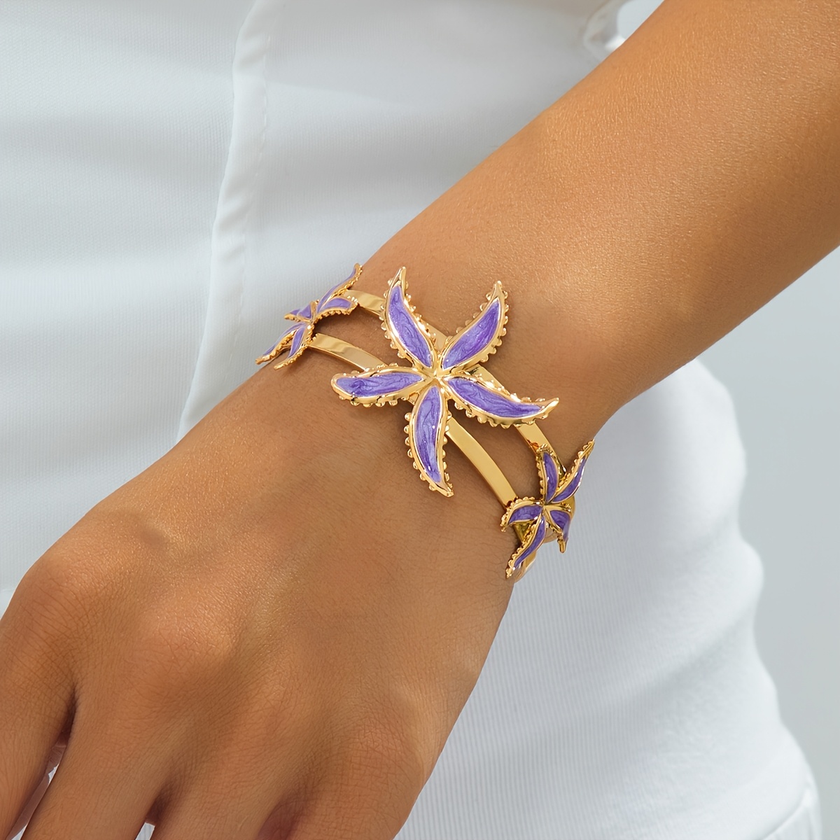 Stylish Minimalist Floral Drip-Painted Open Bangle Bracelet