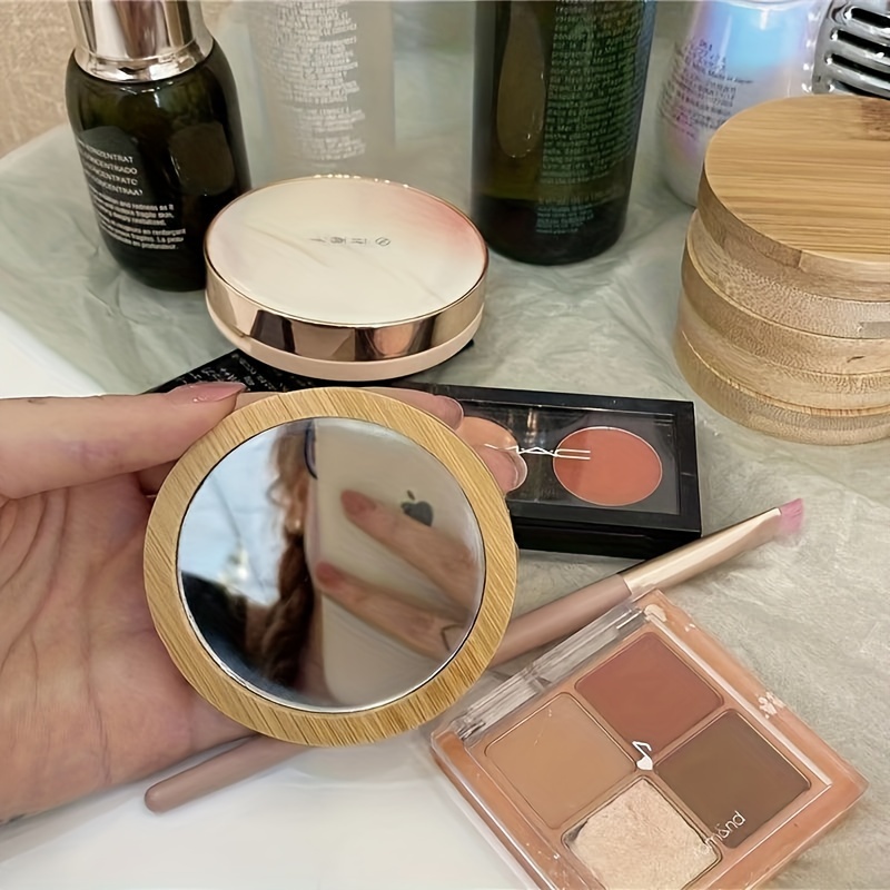 

1pc Wooden Compact Mirror, Portable Travel Pocket Mirror, Minimalist Style Portable Beauty Makeup Round Mirror For On-the-go Touch-ups