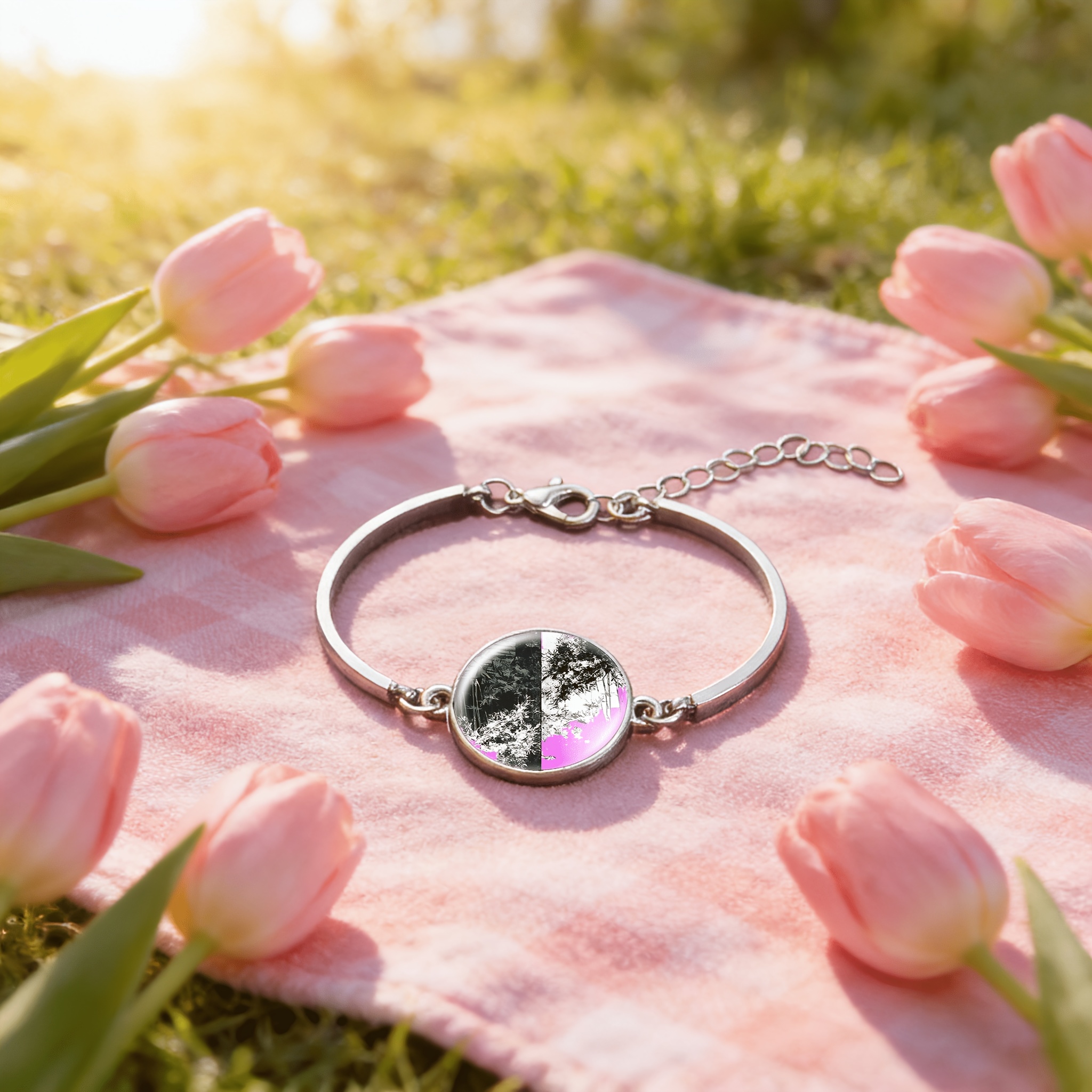 Women's Adjustable Bangle with Black and White Pattern