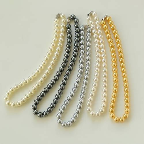 trendy and fashionable shi family multi color collarbone chain suitable for daily wear and gifting