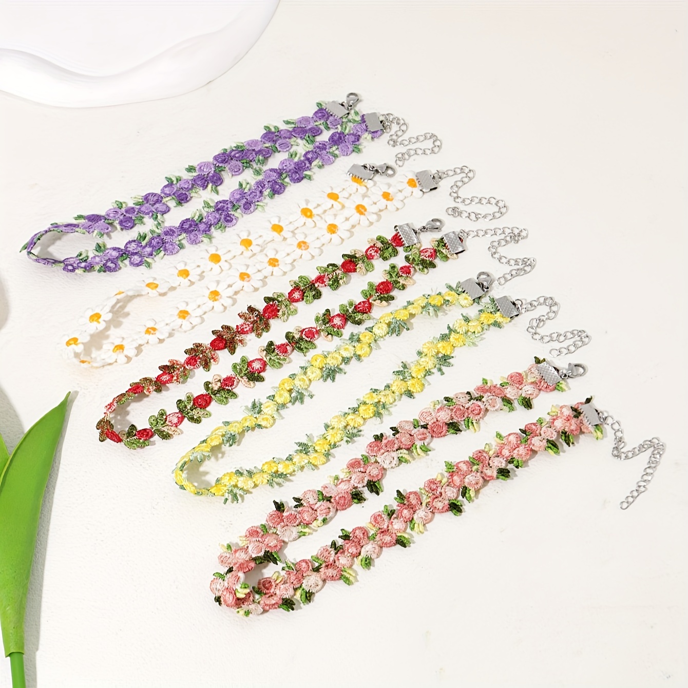 TEMU 5-piece Bohemian Handcrafted Flower Crochet Choker Necklaces, Vacation Party Accessories, Ideal Gift For , Holiday Jewelry