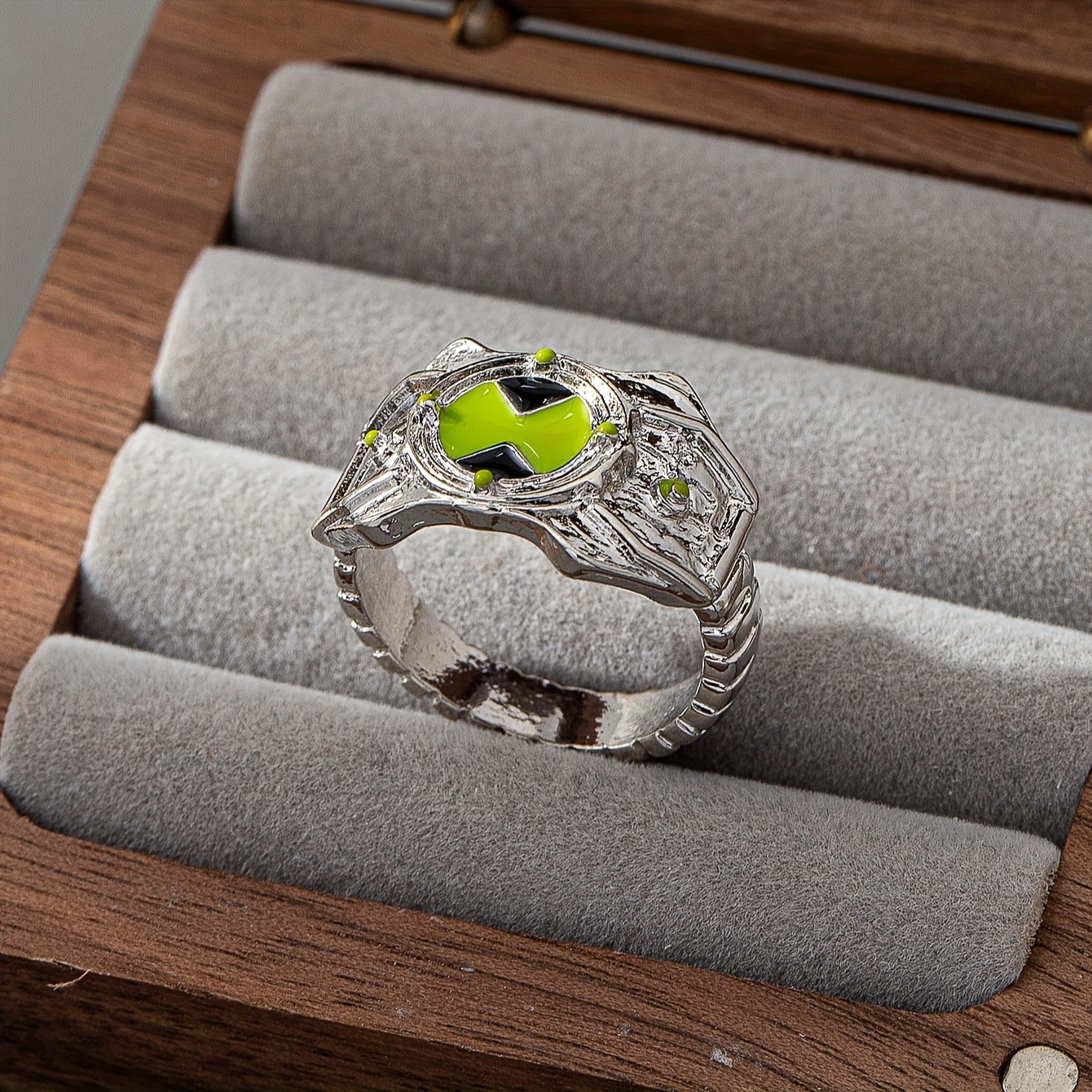 E-shop Trendiger, modischer Ring mit individuellem Design, Nischen-Design, Ins-Stil, exquisiter, individueller Premium-Sense-Ring D24