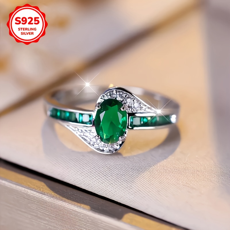 Elegant 925 Sterling Silver Ring with Cubic Zirconia